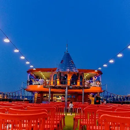 Turnatour Bosphorus Dinner Cruise