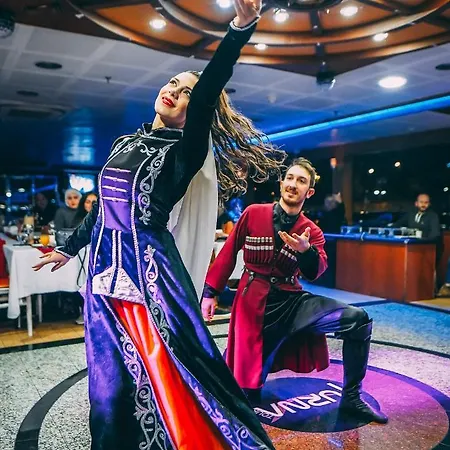 Turnatour Bosphorus Dinner Cruise Hotel na wodzie